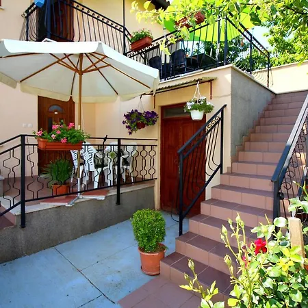 Apartament Fero With Beautiful Garden Poreč