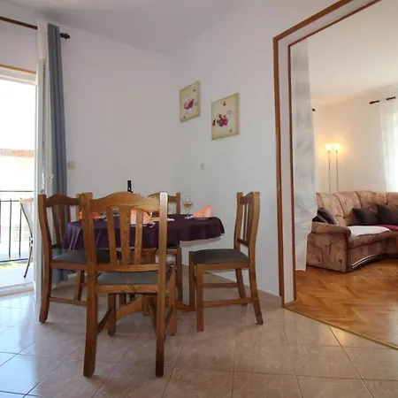 Apartament Fero With Beautiful Garden Poreč