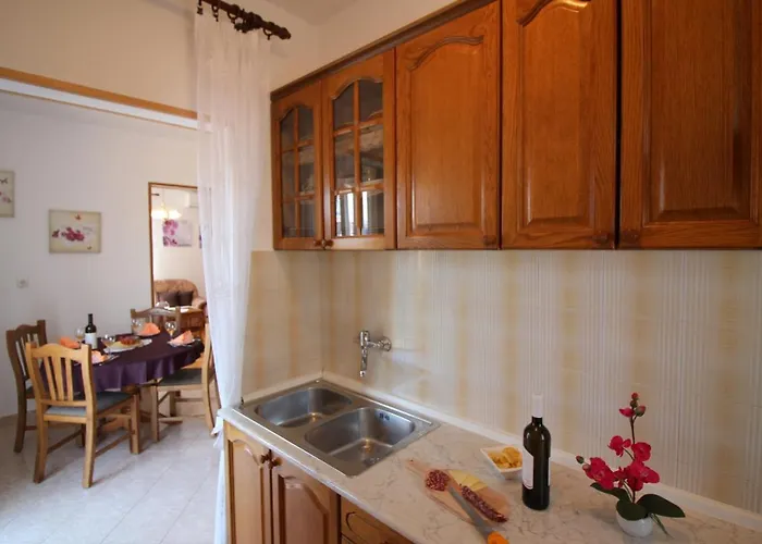 Fero With Beautiful Garden Apartamento